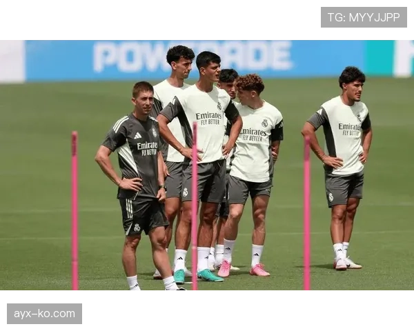 皇马中锋短缺问题加剧，对赛季攻坚阶段表现带来明显制约